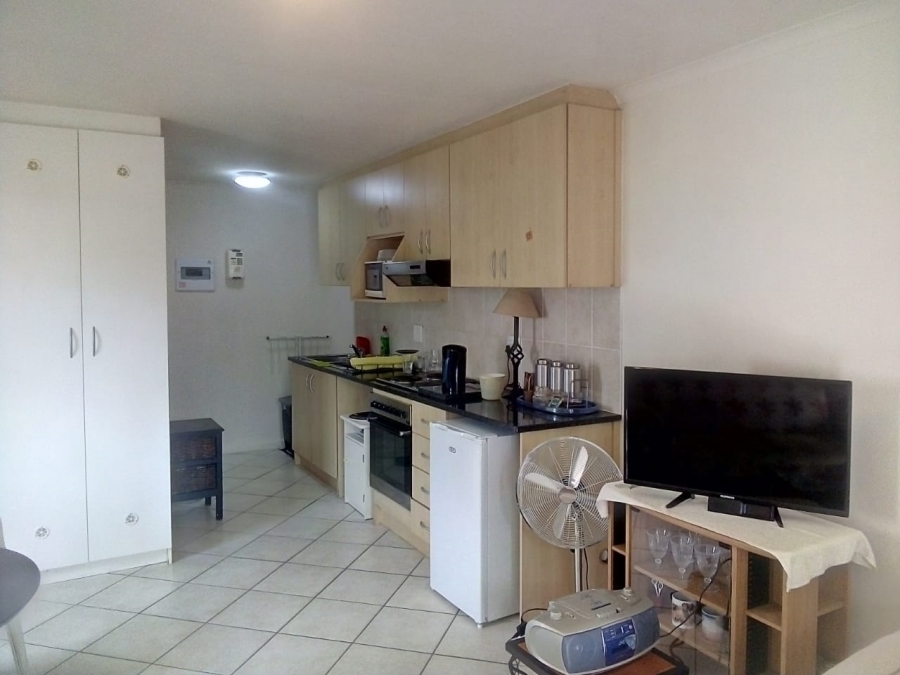 To Let 1 Bedroom Property for Rent in Whispering Pines Western Cape